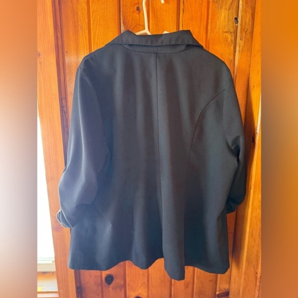 Torrid Black Blazer with Ruched Sleeves Size 3 - Picture 2 of 5